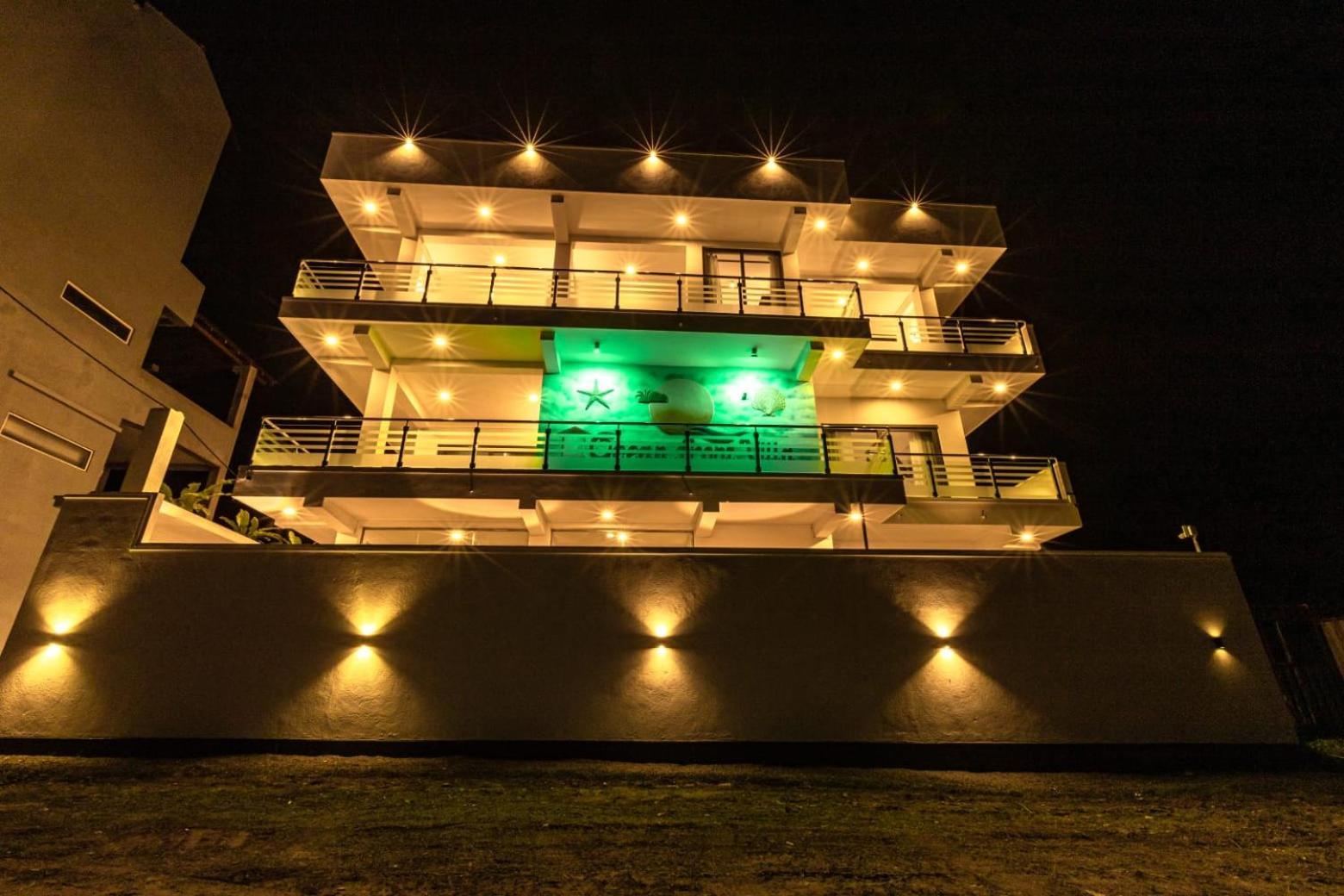 Ocean Front Villa Hikkaduwa Exterior foto