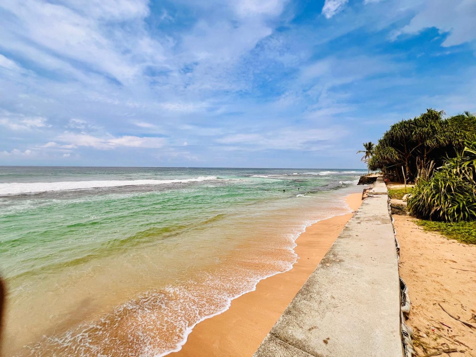 Ocean Front Villa Hikkaduwa Exterior foto